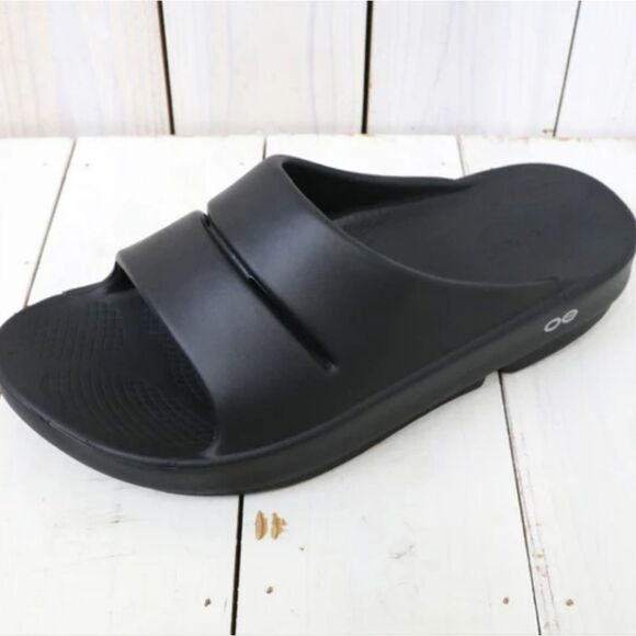 OOFOS OOahh Slide Sandals - Picture 2 of 9